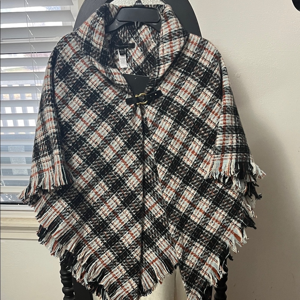 Elegant Plaid Women's Cape with Toggle Closure